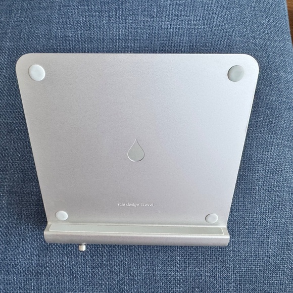 Rain Design iLevel 2 Adjustable Height Laptop Stand/MacBook Riser, Ergonomic - Picture 3 of 9